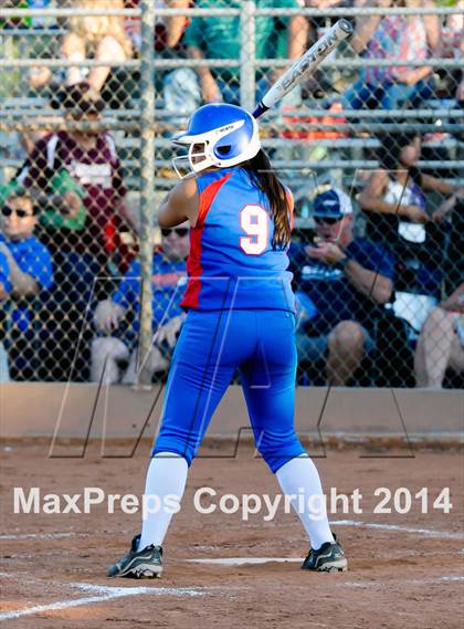 Thumbnail 3 in Valley Christian vs. San Manuel (AIA D4 Final) photogallery.