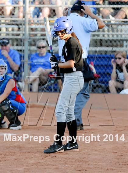 Thumbnail 3 in Valley Christian vs. San Manuel (AIA D4 Final) photogallery.