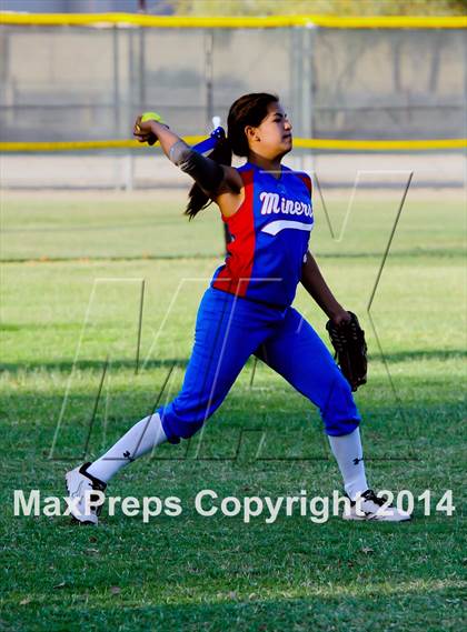 Thumbnail 3 in Valley Christian vs. San Manuel (AIA D4 Final) photogallery.