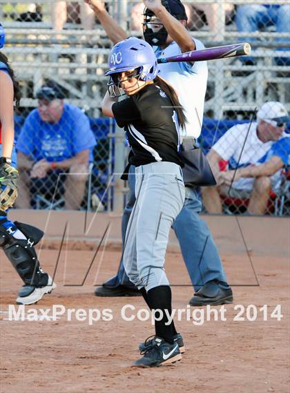 Thumbnail 3 in Valley Christian vs. San Manuel (AIA D4 Final) photogallery.