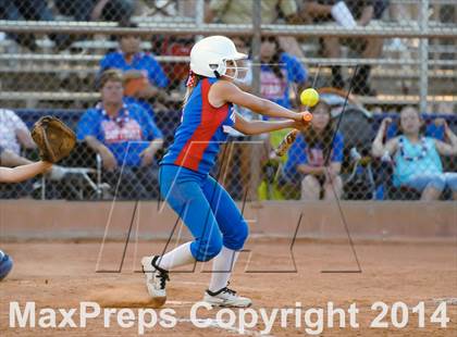 Thumbnail 2 in Valley Christian vs. San Manuel (AIA D4 Final) photogallery.