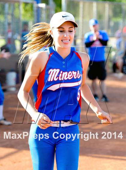 Thumbnail 3 in Valley Christian vs. San Manuel (AIA D4 Final) photogallery.