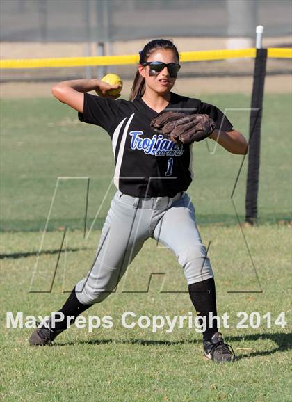 Thumbnail 1 in Valley Christian vs. San Manuel (AIA D4 Final) photogallery.