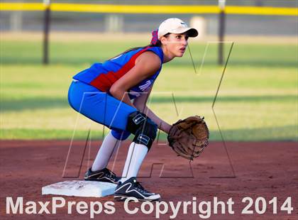 Thumbnail 1 in Valley Christian vs. San Manuel (AIA D4 Final) photogallery.