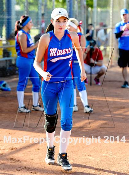 Thumbnail 2 in Valley Christian vs. San Manuel (AIA D4 Final) photogallery.