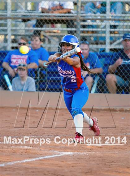 Thumbnail 1 in Valley Christian vs. San Manuel (AIA D4 Final) photogallery.