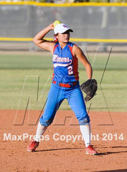 Thumbnail 2 in Valley Christian vs. San Manuel (AIA D4 Final) photogallery.