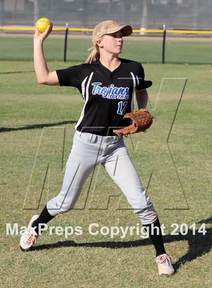 Thumbnail 3 in Valley Christian vs. San Manuel (AIA D4 Final) photogallery.