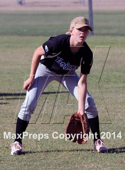 Thumbnail 3 in Valley Christian vs. San Manuel (AIA D4 Final) photogallery.