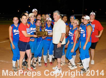 Thumbnail 3 in Valley Christian vs. San Manuel (AIA D4 Final) photogallery.