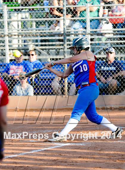 Thumbnail 3 in Valley Christian vs. San Manuel (AIA D4 Final) photogallery.