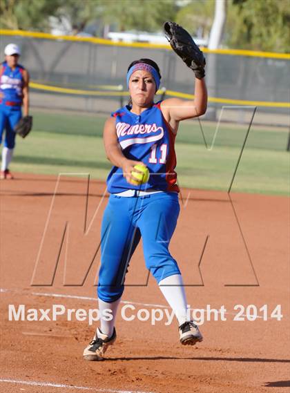 Thumbnail 1 in Valley Christian vs. San Manuel (AIA D4 Final) photogallery.