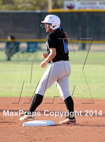 Thumbnail 1 in Valley Christian vs. San Manuel (AIA D4 Final) photogallery.