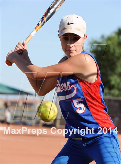 Thumbnail 2 in Valley Christian vs. San Manuel (AIA D4 Final) photogallery.