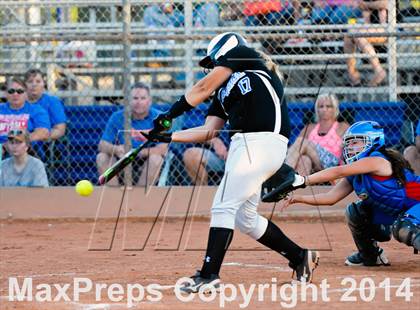 Thumbnail 2 in Valley Christian vs. San Manuel (AIA D4 Final) photogallery.