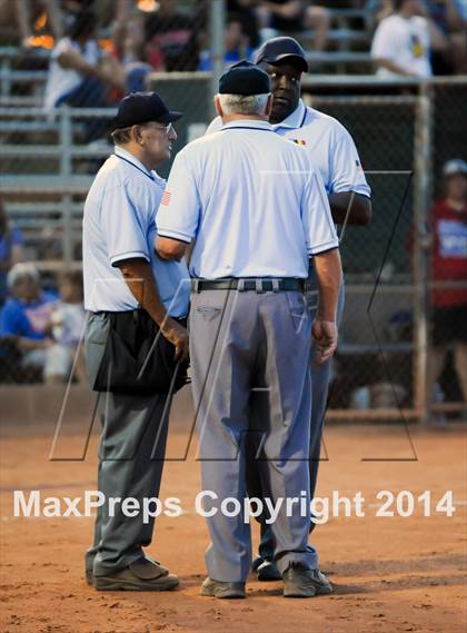Thumbnail 3 in Valley Christian vs. San Manuel (AIA D4 Final) photogallery.