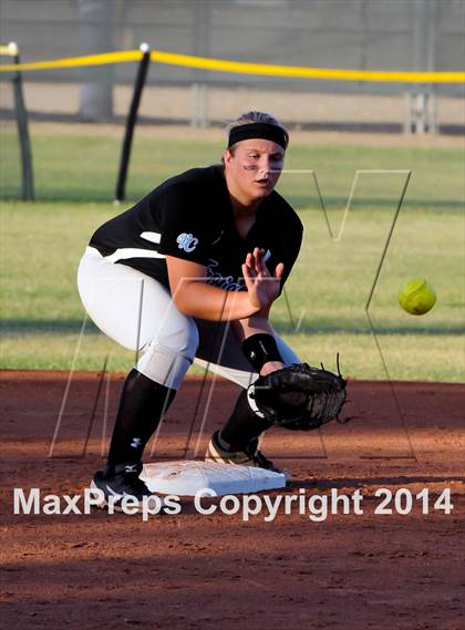 Thumbnail 1 in Valley Christian vs. San Manuel (AIA D4 Final) photogallery.