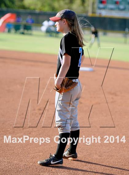 Thumbnail 3 in Valley Christian vs. San Manuel (AIA D4 Final) photogallery.