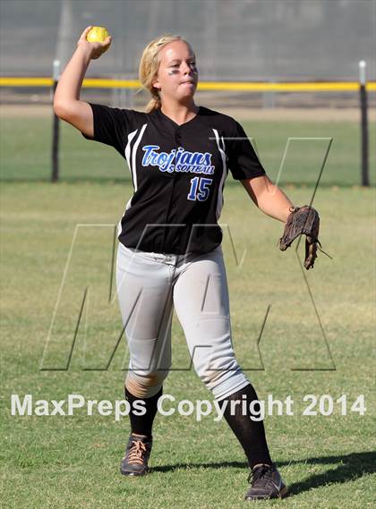 Thumbnail 3 in Valley Christian vs. San Manuel (AIA D4 Final) photogallery.