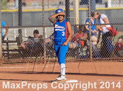 Thumbnail 3 in Valley Christian vs. San Manuel (AIA D4 Final) photogallery.