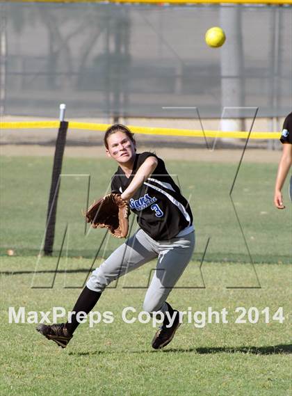 Thumbnail 3 in Valley Christian vs. San Manuel (AIA D4 Final) photogallery.