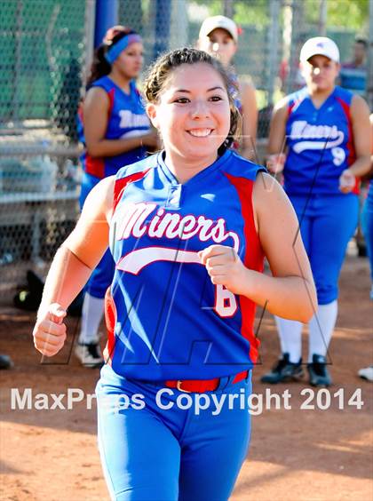 Thumbnail 2 in Valley Christian vs. San Manuel (AIA D4 Final) photogallery.