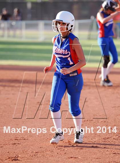 Thumbnail 1 in Valley Christian vs. San Manuel (AIA D4 Final) photogallery.