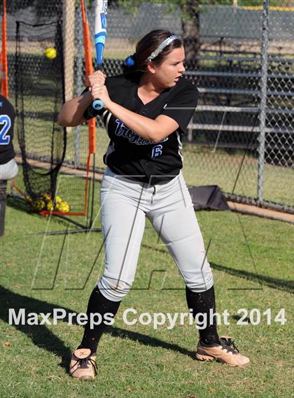 Thumbnail 3 in Valley Christian vs. San Manuel (AIA D4 Final) photogallery.