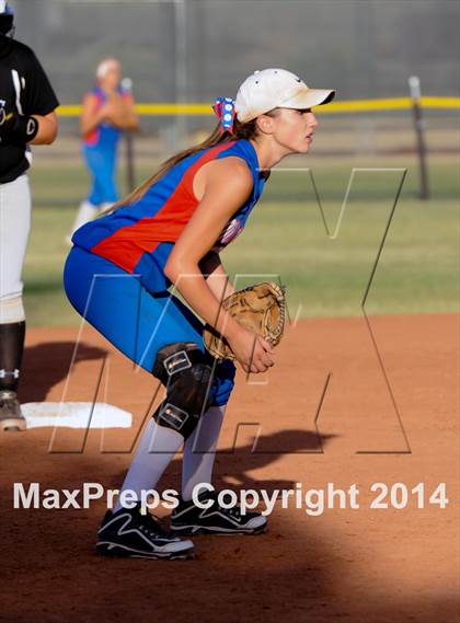 Thumbnail 1 in Valley Christian vs. San Manuel (AIA D4 Final) photogallery.