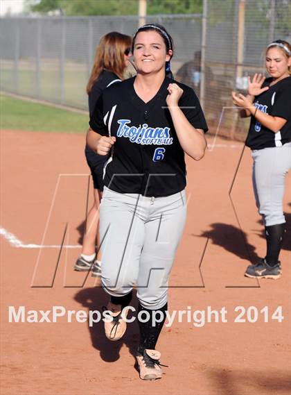 Thumbnail 3 in Valley Christian vs. San Manuel (AIA D4 Final) photogallery.