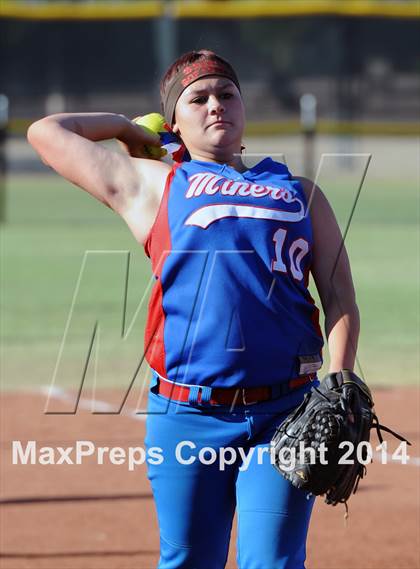 Thumbnail 2 in Valley Christian vs. San Manuel (AIA D4 Final) photogallery.