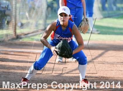 Thumbnail 1 in Valley Christian vs. San Manuel (AIA D4 Final) photogallery.