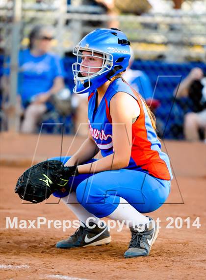 Thumbnail 1 in Valley Christian vs. San Manuel (AIA D4 Final) photogallery.