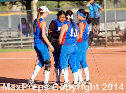 Thumbnail 3 in Valley Christian vs. San Manuel (AIA D4 Final) photogallery.