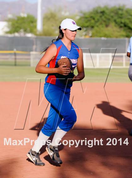 Thumbnail 2 in Valley Christian vs. San Manuel (AIA D4 Final) photogallery.