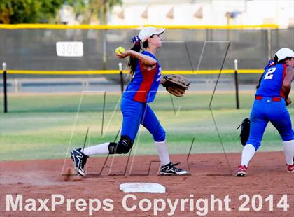 Thumbnail 2 in Valley Christian vs. San Manuel (AIA D4 Final) photogallery.