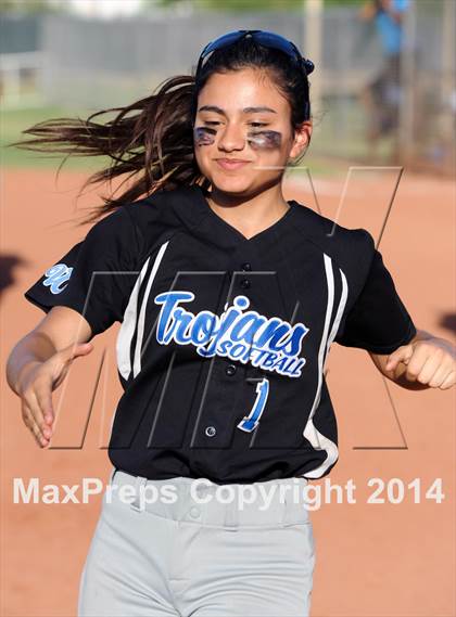 Thumbnail 3 in Valley Christian vs. San Manuel (AIA D4 Final) photogallery.