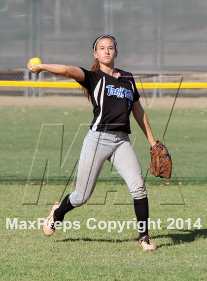 Thumbnail 3 in Valley Christian vs. San Manuel (AIA D4 Final) photogallery.