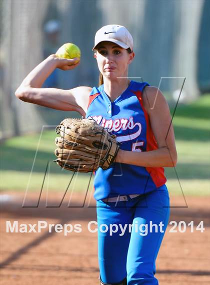 Thumbnail 3 in Valley Christian vs. San Manuel (AIA D4 Final) photogallery.