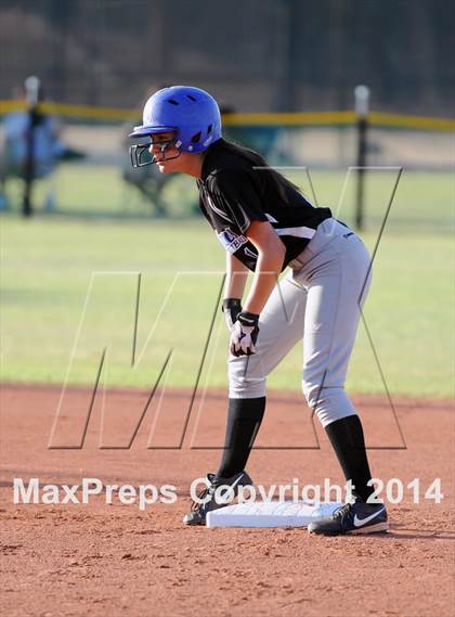 Thumbnail 1 in Valley Christian vs. San Manuel (AIA D4 Final) photogallery.