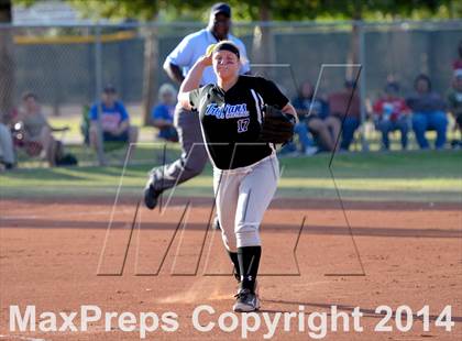 Thumbnail 2 in Valley Christian vs. San Manuel (AIA D4 Final) photogallery.