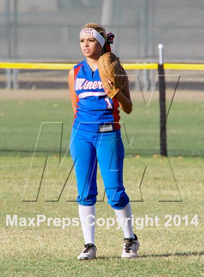 Thumbnail 1 in Valley Christian vs. San Manuel (AIA D4 Final) photogallery.