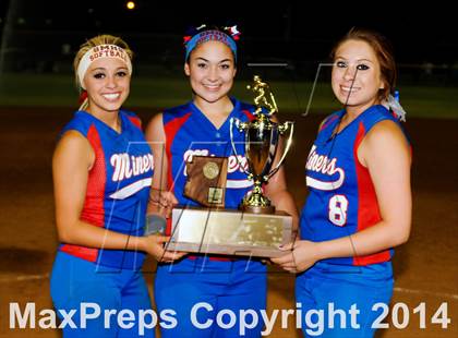 Thumbnail 3 in Valley Christian vs. San Manuel (AIA D4 Final) photogallery.