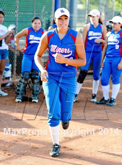 Thumbnail 3 in Valley Christian vs. San Manuel (AIA D4 Final) photogallery.