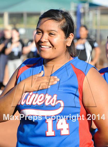 Thumbnail 3 in Valley Christian vs. San Manuel (AIA D4 Final) photogallery.