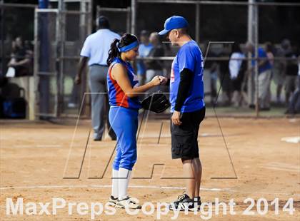 Thumbnail 3 in Valley Christian vs. San Manuel (AIA D4 Final) photogallery.