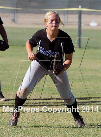 Thumbnail 2 in Valley Christian vs. San Manuel (AIA D4 Final) photogallery.