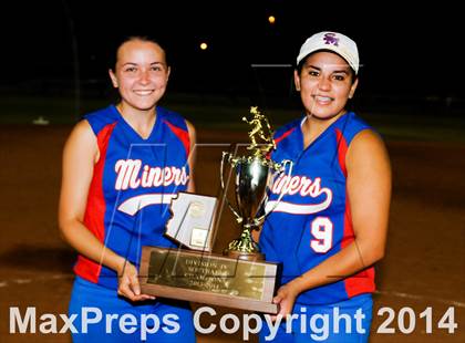 Thumbnail 3 in Valley Christian vs. San Manuel (AIA D4 Final) photogallery.