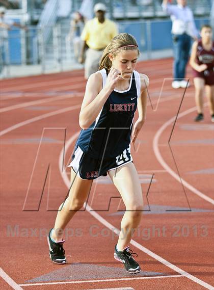 Thumbnail 2 in South West Yosemite League Meet #1 (400m Dash) photogallery.