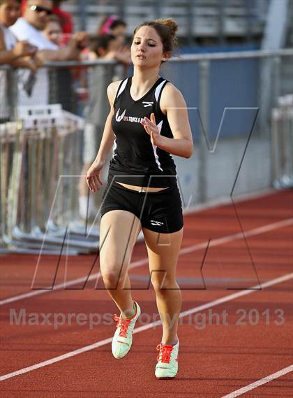 Thumbnail 2 in South West Yosemite League Meet #1 (400m Dash) photogallery.
